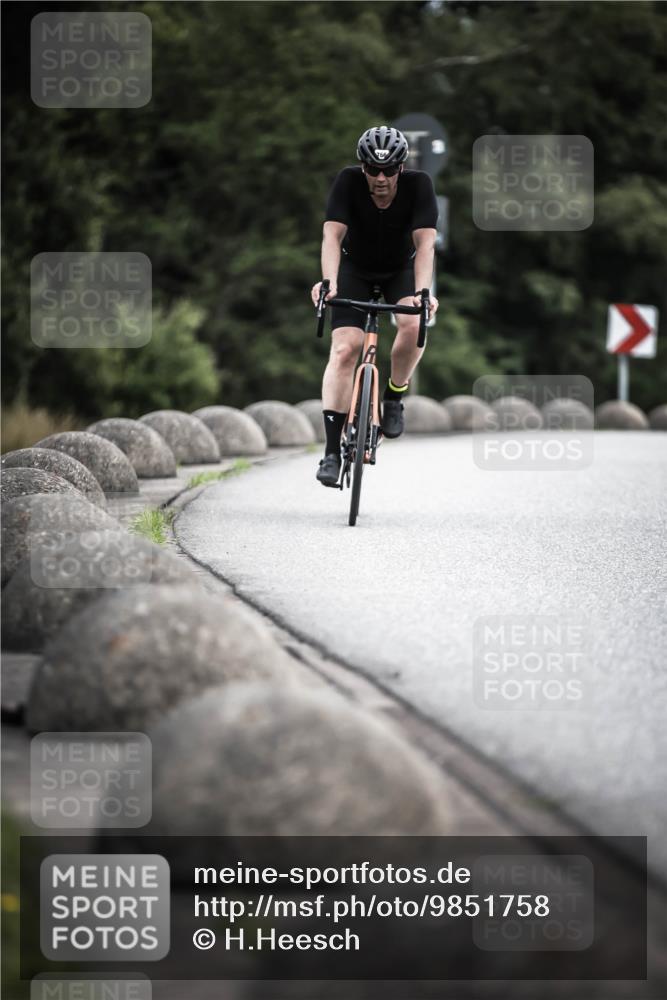 21.06.2026 - 29. Vierlanden-Triathlon H.Heesch http://msf.ph/oto/9851758 21.06.2026 12:04:52 Radfahren 766, 828 meine-sportfotos.de