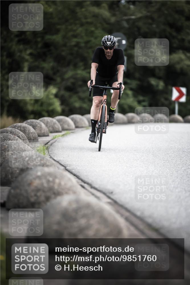 21.06.2026 - 29. Vierlanden-Triathlon H.Heesch http://msf.ph/oto/9851760 21.06.2026 12:04:52 Radfahren 766, 828 meine-sportfotos.de