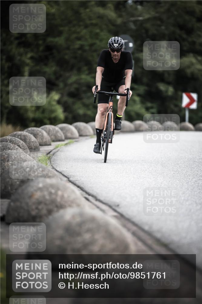 21.06.2026 - 29. Vierlanden-Triathlon H.Heesch http://msf.ph/oto/9851761 21.06.2026 12:04:52 Radfahren 766, 828 meine-sportfotos.de
