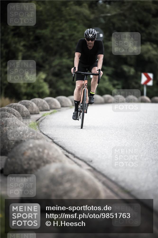 21.06.2026 - 29. Vierlanden-Triathlon H.Heesch http://msf.ph/oto/9851763 21.06.2026 12:04:52 Radfahren 766, 828 meine-sportfotos.de