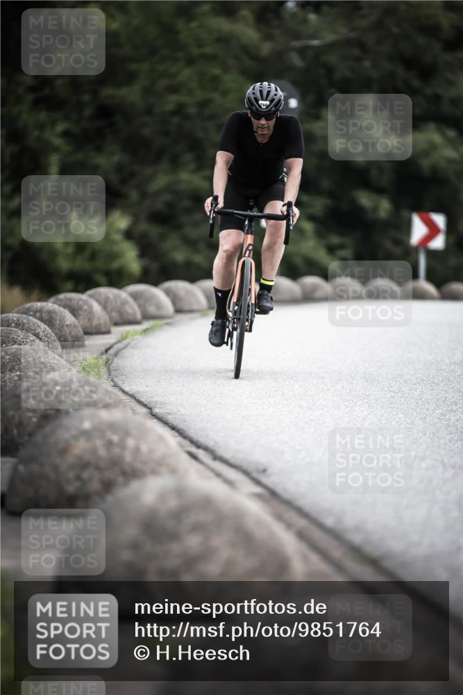 21.06.2026 - 29. Vierlanden-Triathlon H.Heesch http://msf.ph/oto/9851764 21.06.2026 12:04:52 Radfahren 766, 828 meine-sportfotos.de