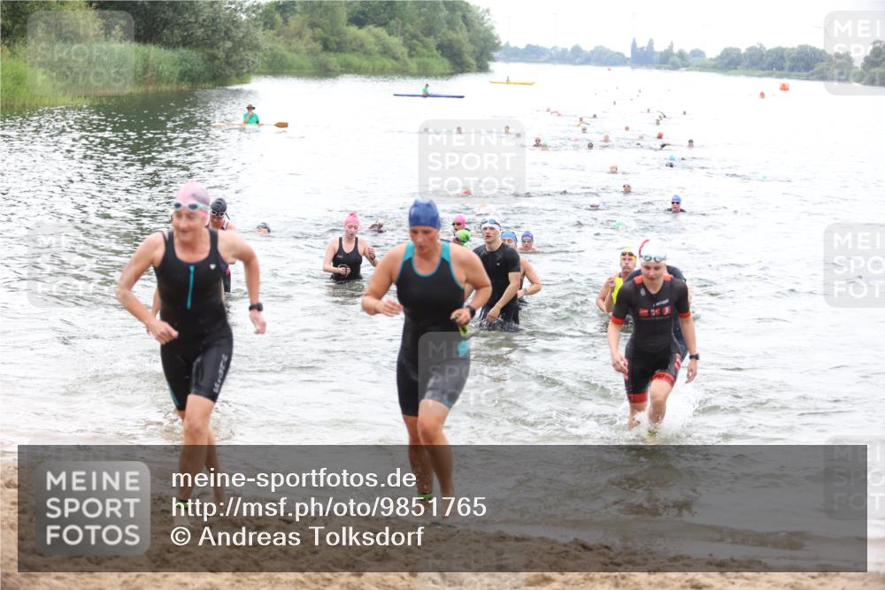 21.06.2026 - 29. Vierlanden-Triathlon Andreas Tolksdorf http://msf.ph/oto/9851765 21.06.2026 10:18:29 Schwimmen 368, 391, 499, 513, 516, 539, 558, 571, 582, 583, 590, 605, 606, 608 meine-sportfotos.de