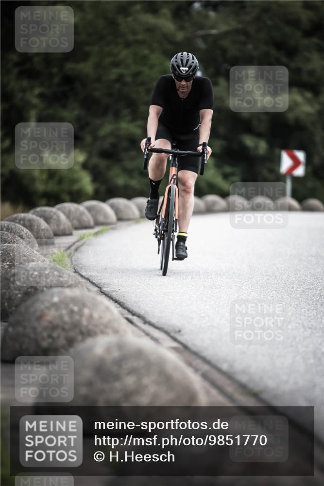 21.06.2026 - 29. Vierlanden-Triathlon H.Heesch http://msf.ph/oto/9851770 21.06.2026 12:04:52 Radfahren 766, 828 meine-sportfotos.de