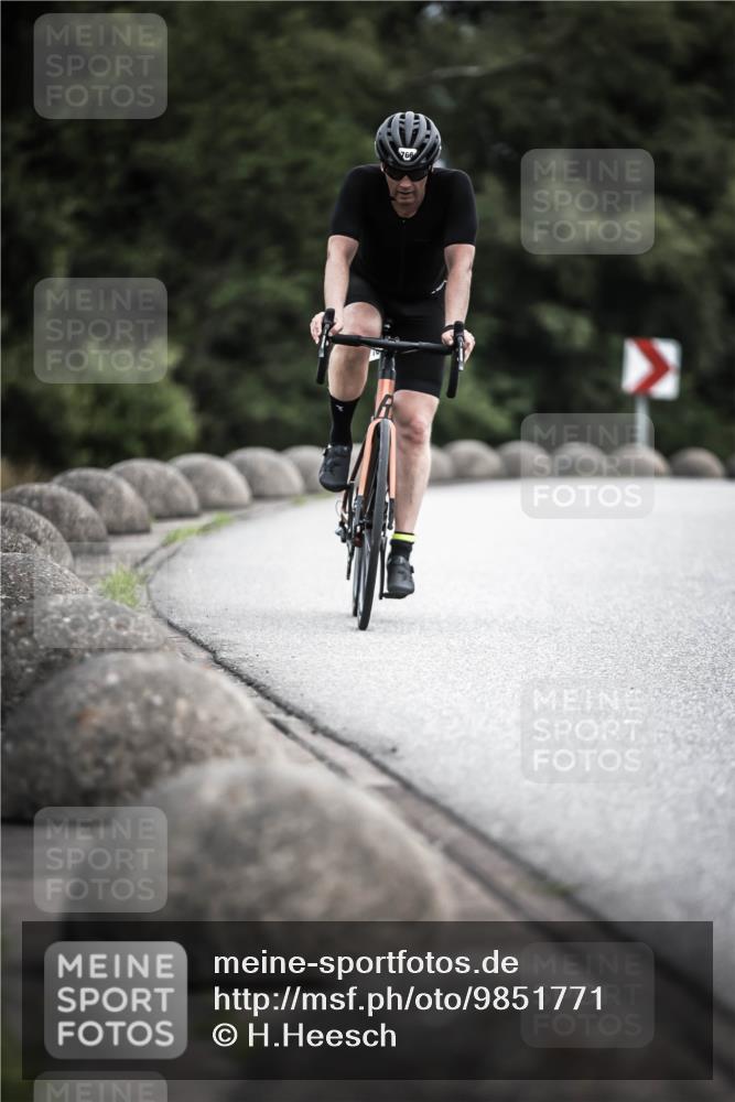 21.06.2026 - 29. Vierlanden-Triathlon H.Heesch http://msf.ph/oto/9851771 21.06.2026 12:04:52 Radfahren 766, 828 meine-sportfotos.de