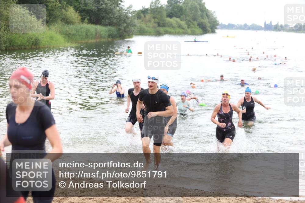 21.06.2026 - 29. Vierlanden-Triathlon Andreas Tolksdorf http://msf.ph/oto/9851791 21.06.2026 10:18:34 Schwimmen 368, 391, 490, 510, 511, 513, 516, 539, 558, 582, 583, 590, 605, 608 meine-sportfotos.de