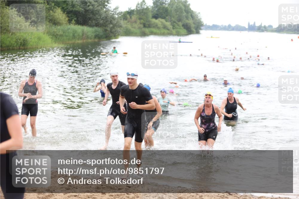 21.06.2026 - 29. Vierlanden-Triathlon Andreas Tolksdorf http://msf.ph/oto/9851797 21.06.2026 10:18:34 Schwimmen 368, 391, 490, 510, 511, 513, 516, 539, 558, 582, 583, 590, 605, 608 meine-sportfotos.de