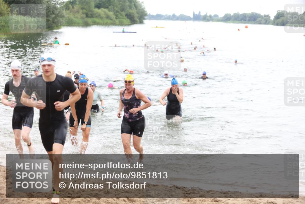21.06.2026 - 29. Vierlanden-Triathlon Andreas Tolksdorf http://msf.ph/oto/9851813 21.06.2026 10:18:35 Schwimmen 368, 391, 490, 510, 511, 513, 516, 539, 558, 582, 583, 590, 605, 608 meine-sportfotos.de
