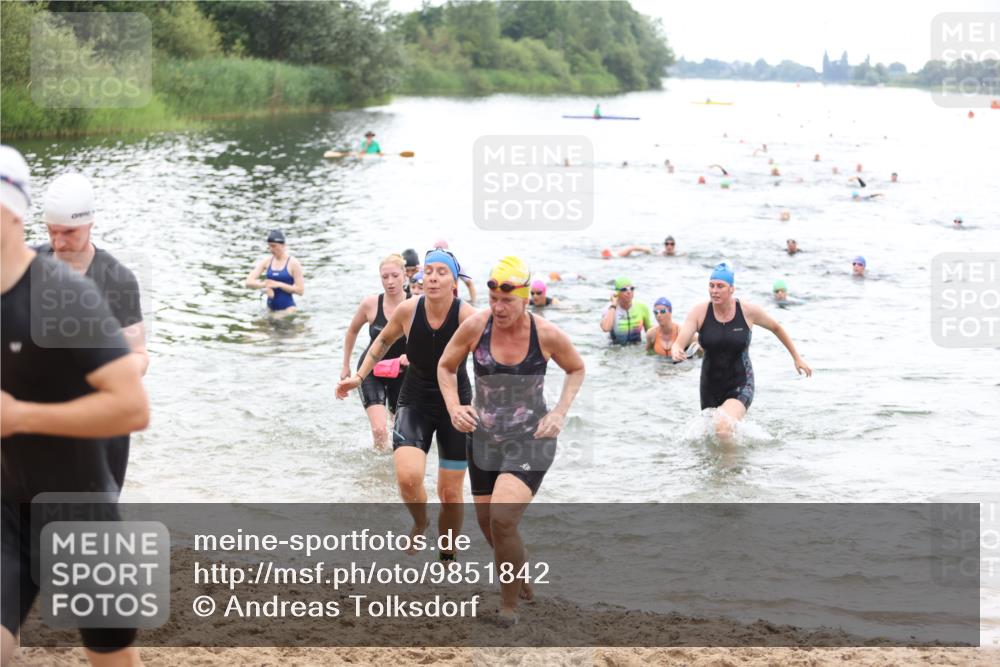 21.06.2026 - 29. Vierlanden-Triathlon Andreas Tolksdorf http://msf.ph/oto/9851842 21.06.2026 10:18:36 Schwimmen 368, 391, 482, 490, 510, 511, 513, 516, 539, 558, 582, 583, 590, 605, 608 meine-sportfotos.de