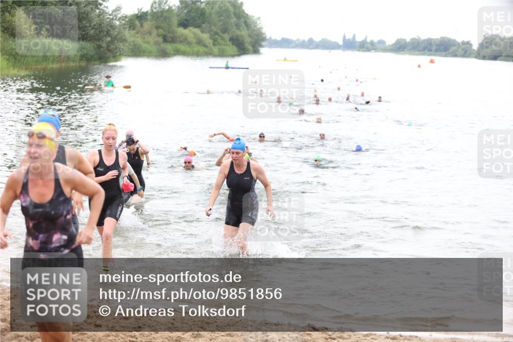 21.06.2026 - 29. Vierlanden-Triathlon Andreas Tolksdorf http://msf.ph/oto/9851856 21.06.2026 10:18:38 Schwimmen 368, 391, 482, 490, 510, 511, 513, 516, 539, 556, 558, 583, 590, 605, 608 meine-sportfotos.de