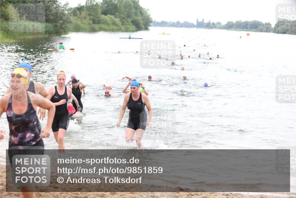 21.06.2026 - 29. Vierlanden-Triathlon Andreas Tolksdorf http://msf.ph/oto/9851859 21.06.2026 10:18:38 Schwimmen 368, 391, 482, 490, 510, 511, 513, 516, 539, 556, 558, 583, 590, 605, 608 meine-sportfotos.de