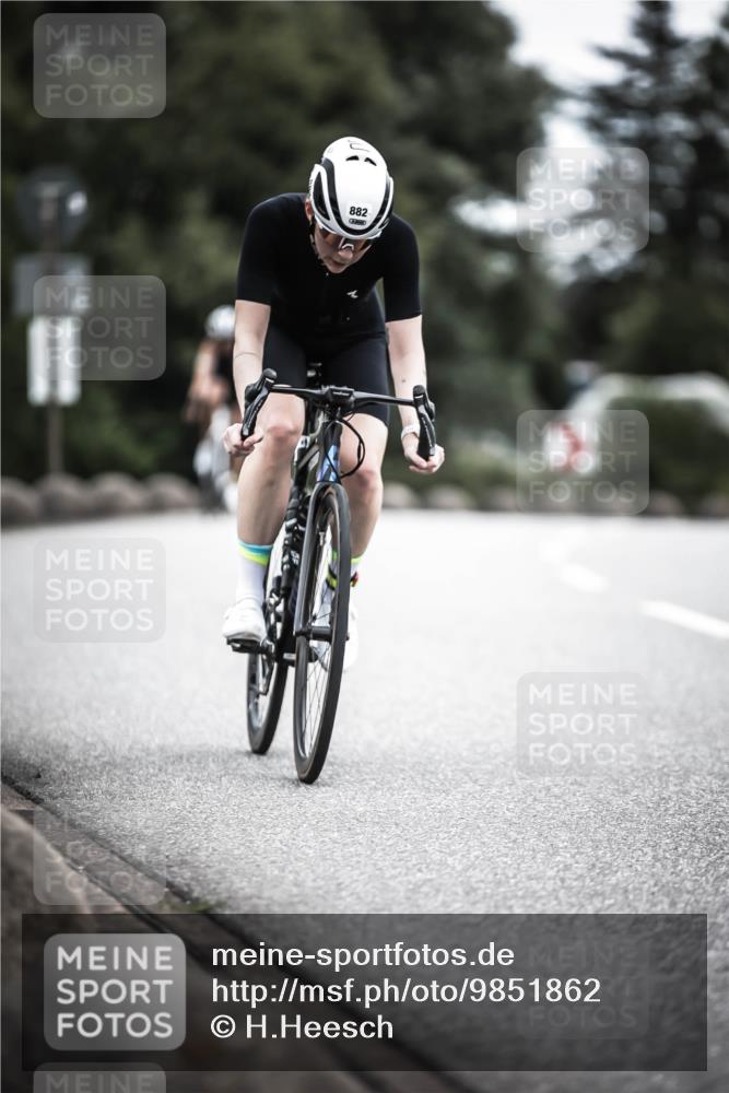 21.06.2026 - 29. Vierlanden-Triathlon H.Heesch http://msf.ph/oto/9851862 21.06.2026 12:05:08 Radfahren 882, 887, 964 meine-sportfotos.de