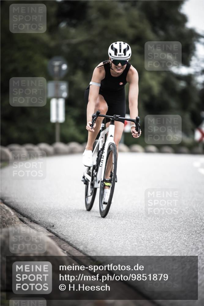 21.06.2026 - 29. Vierlanden-Triathlon H.Heesch http://msf.ph/oto/9851879 21.06.2026 12:05:11 Radfahren 882, 887 meine-sportfotos.de