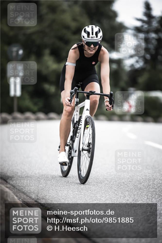 21.06.2026 - 29. Vierlanden-Triathlon H.Heesch http://msf.ph/oto/9851885 21.06.2026 12:05:11 Radfahren 882, 887 meine-sportfotos.de