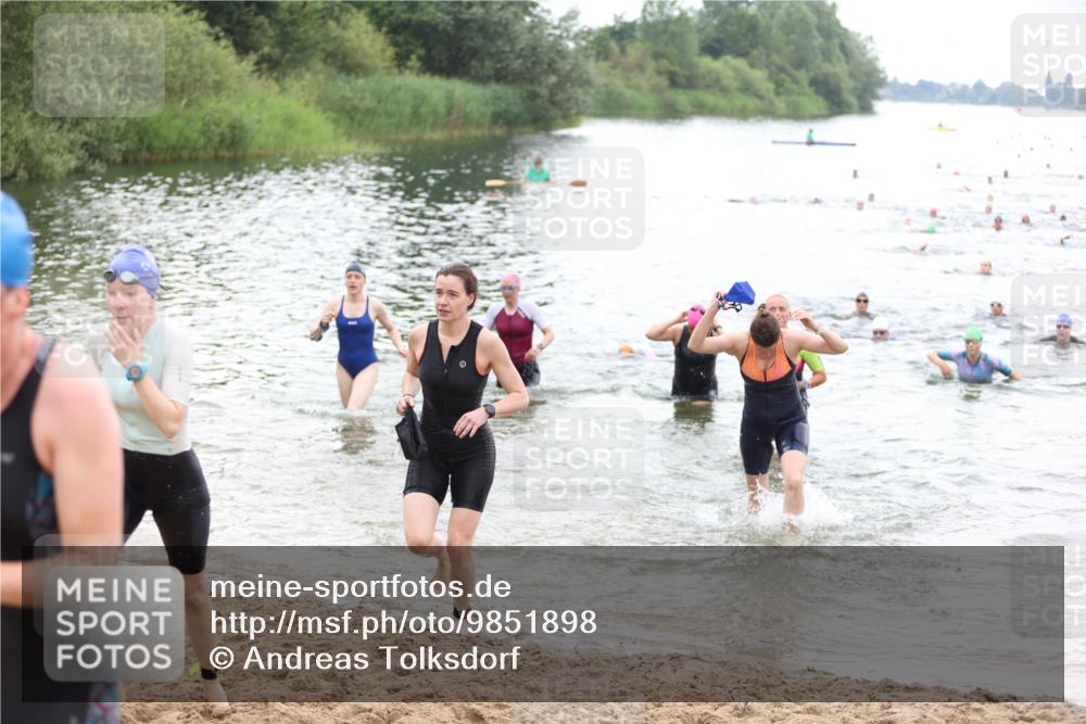 21.06.2026 - 29. Vierlanden-Triathlon Andreas Tolksdorf http://msf.ph/oto/9851898 21.06.2026 10:18:42 Schwimmen 482, 490, 510, 511, 516, 556, 558, 583, 590, 601 meine-sportfotos.de