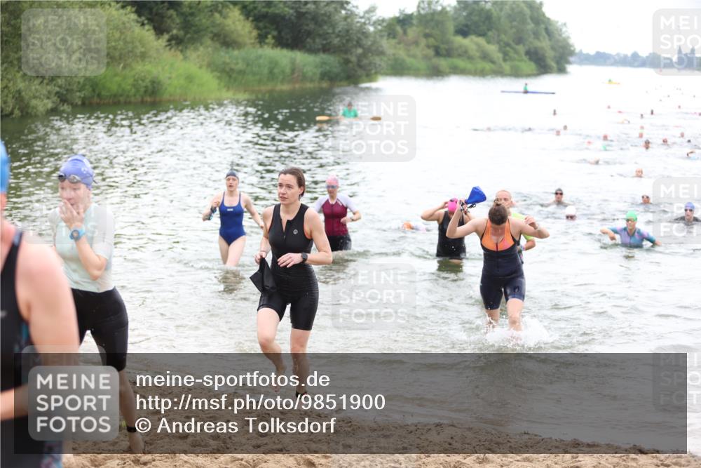 21.06.2026 - 29. Vierlanden-Triathlon Andreas Tolksdorf http://msf.ph/oto/9851900 21.06.2026 10:18:42 Schwimmen 482, 490, 510, 511, 516, 556, 558, 583, 590, 601 meine-sportfotos.de