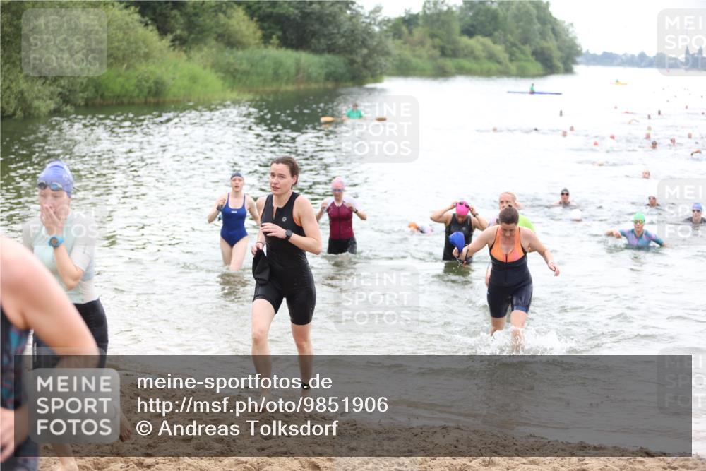 21.06.2026 - 29. Vierlanden-Triathlon Andreas Tolksdorf http://msf.ph/oto/9851906 21.06.2026 10:18:42 Schwimmen 482, 490, 510, 511, 516, 556, 558, 583, 590, 601 meine-sportfotos.de
