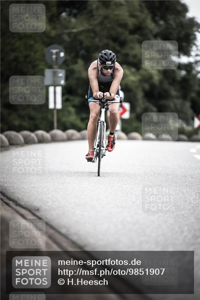 21.06.2026 - 29. Vierlanden-Triathlon H.Heesch http://msf.ph/oto/9851907 21.06.2026 12:05:21 Radfahren 637, 776, 897, 917 meine-sportfotos.de