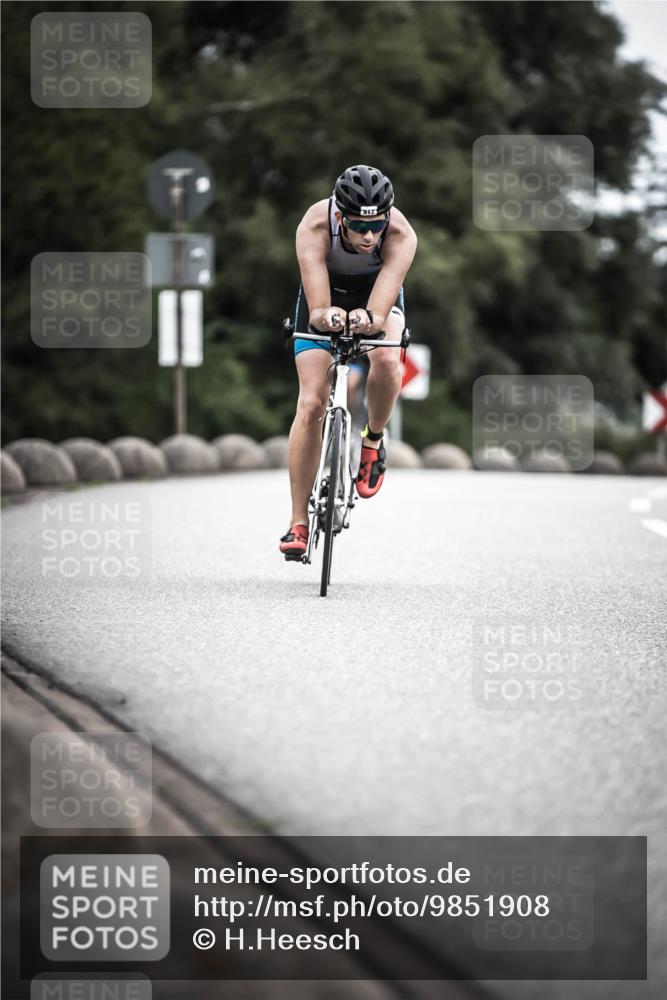 21.06.2026 - 29. Vierlanden-Triathlon H.Heesch http://msf.ph/oto/9851908 21.06.2026 12:05:21 Radfahren 637, 776, 897, 917 meine-sportfotos.de