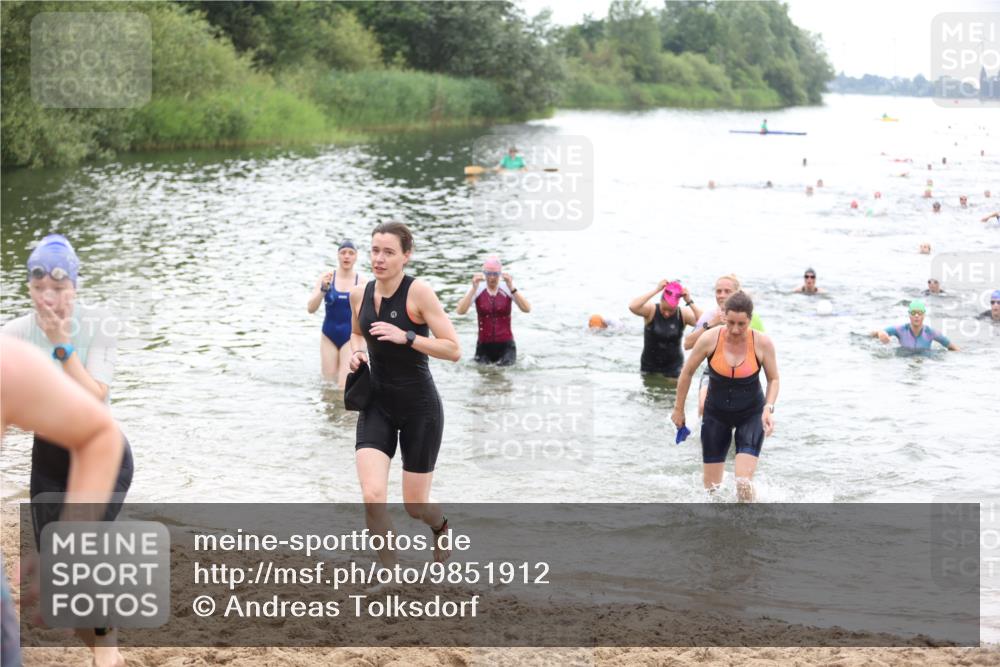 21.06.2026 - 29. Vierlanden-Triathlon Andreas Tolksdorf http://msf.ph/oto/9851912 21.06.2026 10:18:42 Schwimmen 482, 490, 510, 511, 516, 556, 558, 583, 590, 601 meine-sportfotos.de