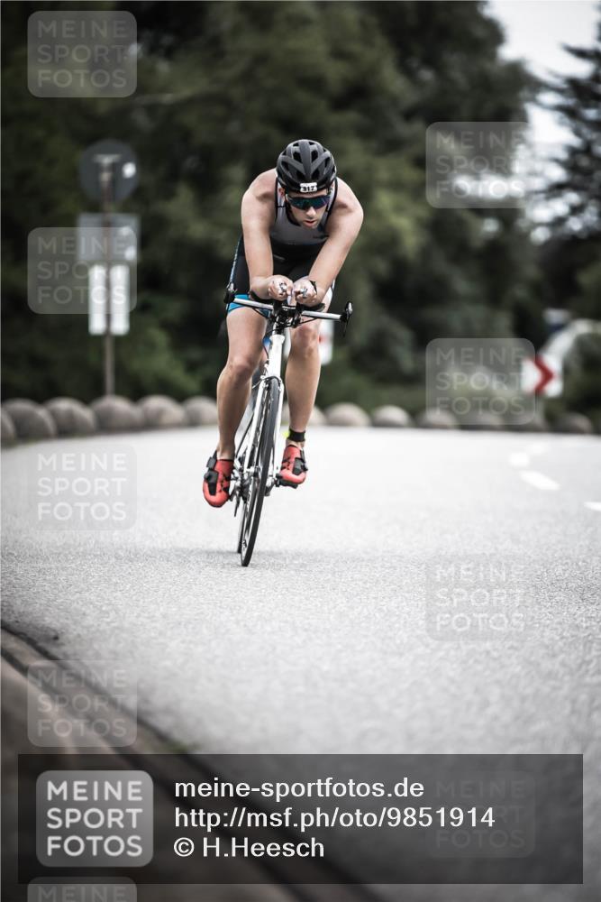 21.06.2026 - 29. Vierlanden-Triathlon H.Heesch http://msf.ph/oto/9851914 21.06.2026 12:05:21 Radfahren 637, 776, 897, 917 meine-sportfotos.de