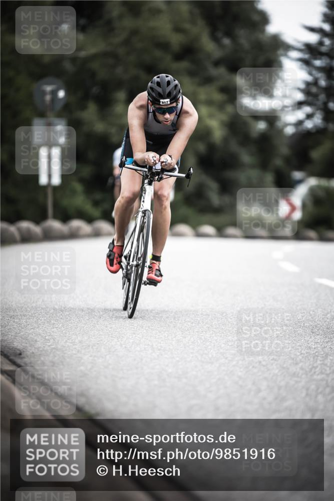 21.06.2026 - 29. Vierlanden-Triathlon H.Heesch http://msf.ph/oto/9851916 21.06.2026 12:05:21 Radfahren 637, 776, 897, 917 meine-sportfotos.de