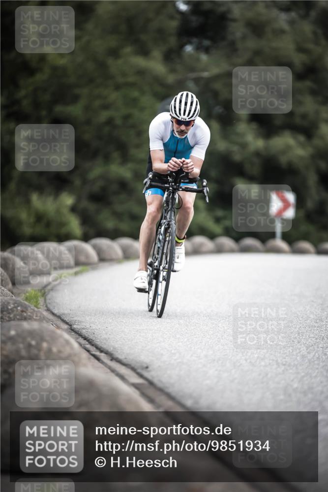 21.06.2026 - 29. Vierlanden-Triathlon H.Heesch http://msf.ph/oto/9851934 21.06.2026 12:05:23 Radfahren 637, 776, 831, 897, 917 meine-sportfotos.de