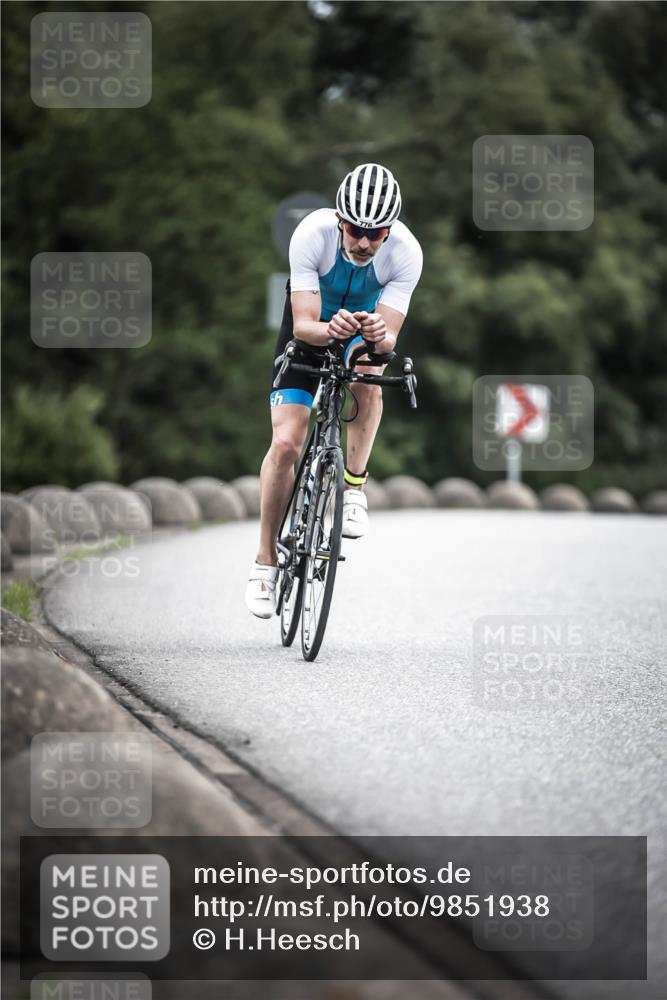 21.06.2026 - 29. Vierlanden-Triathlon H.Heesch http://msf.ph/oto/9851938 21.06.2026 12:05:24 Radfahren 637, 776, 831, 897, 917 meine-sportfotos.de