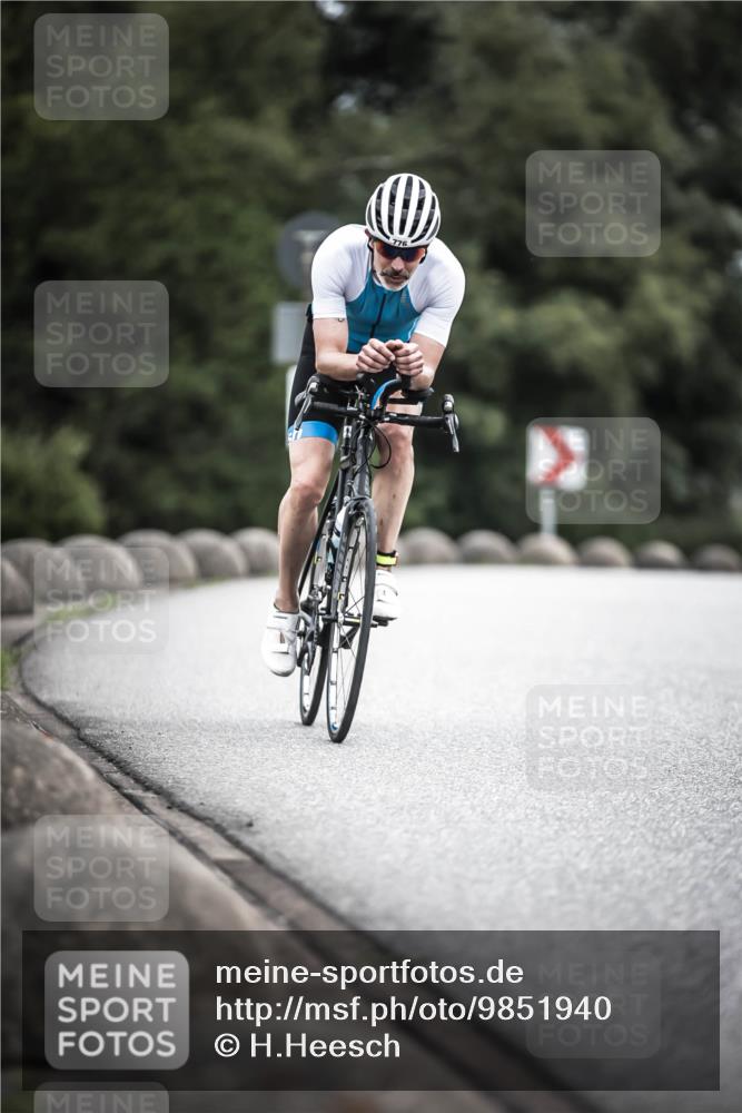 21.06.2026 - 29. Vierlanden-Triathlon H.Heesch http://msf.ph/oto/9851940 21.06.2026 12:05:24 Radfahren 637, 776, 831, 897, 917 meine-sportfotos.de