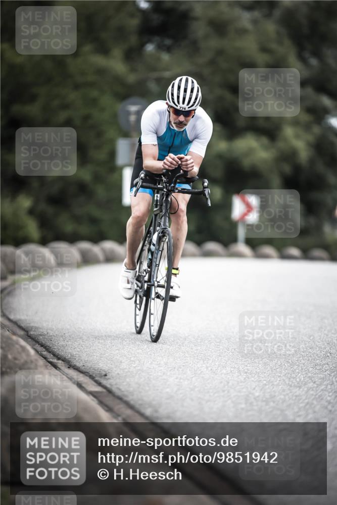21.06.2026 - 29. Vierlanden-Triathlon H.Heesch http://msf.ph/oto/9851942 21.06.2026 12:05:24 Radfahren 637, 776, 831, 897, 917 meine-sportfotos.de