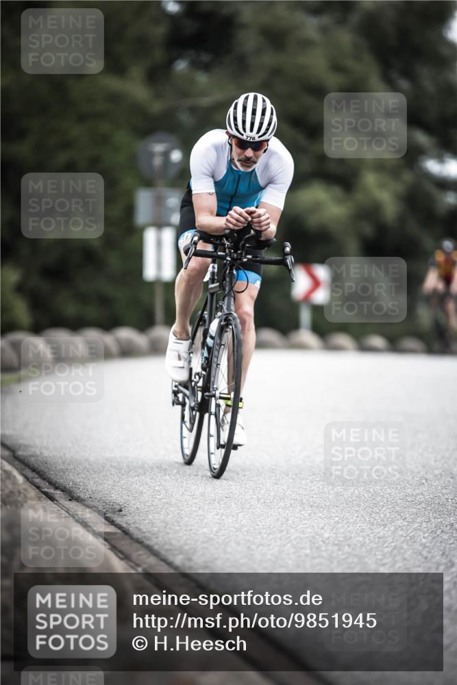 21.06.2026 - 29. Vierlanden-Triathlon H.Heesch http://msf.ph/oto/9851945 21.06.2026 12:05:24 Radfahren 637, 776, 831, 897, 917 meine-sportfotos.de