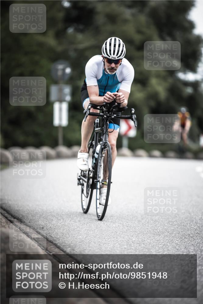 21.06.2026 - 29. Vierlanden-Triathlon H.Heesch http://msf.ph/oto/9851948 21.06.2026 12:05:24 Radfahren 637, 776, 831, 897, 917 meine-sportfotos.de