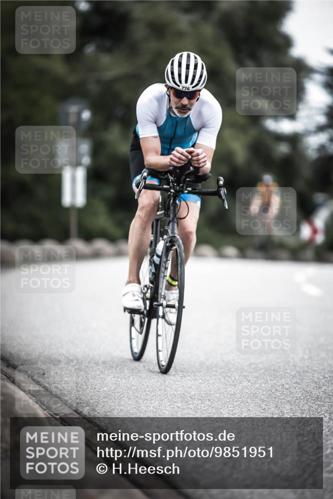 21.06.2026 - 29. Vierlanden-Triathlon H.Heesch http://msf.ph/oto/9851951 21.06.2026 12:05:24 Radfahren 637, 776, 831, 897, 917 meine-sportfotos.de