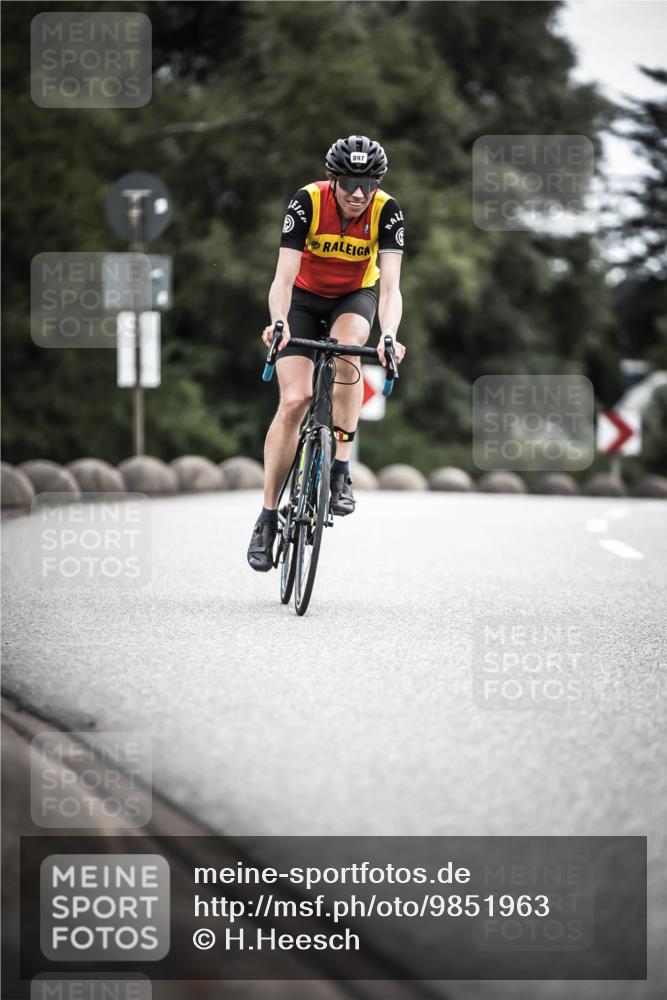 21.06.2026 - 29. Vierlanden-Triathlon H.Heesch http://msf.ph/oto/9851963 21.06.2026 12:05:28 Radfahren 637, 662, 776, 831, 897 meine-sportfotos.de