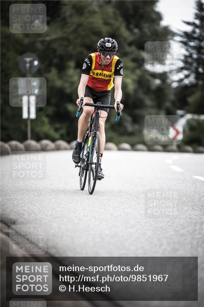 21.06.2026 - 29. Vierlanden-Triathlon H.Heesch http://msf.ph/oto/9851967 21.06.2026 12:05:28 Radfahren 637, 662, 776, 831, 897 meine-sportfotos.de