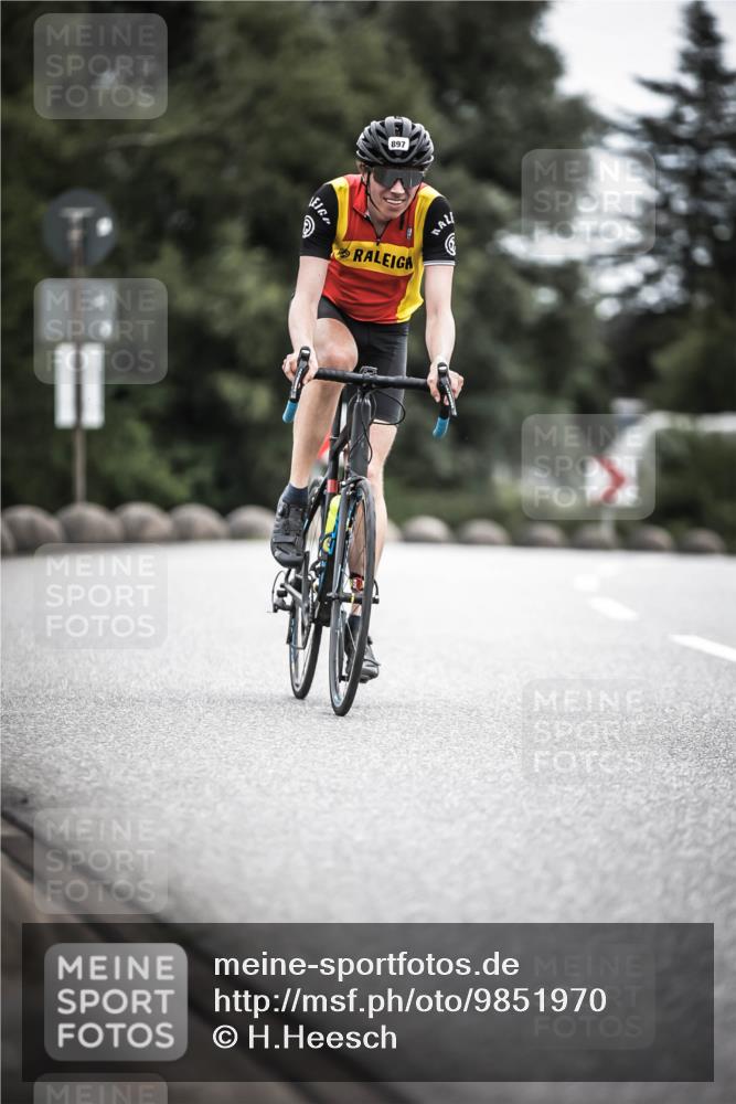 21.06.2026 - 29. Vierlanden-Triathlon H.Heesch http://msf.ph/oto/9851970 21.06.2026 12:05:28 Radfahren 637, 662, 776, 831, 897 meine-sportfotos.de