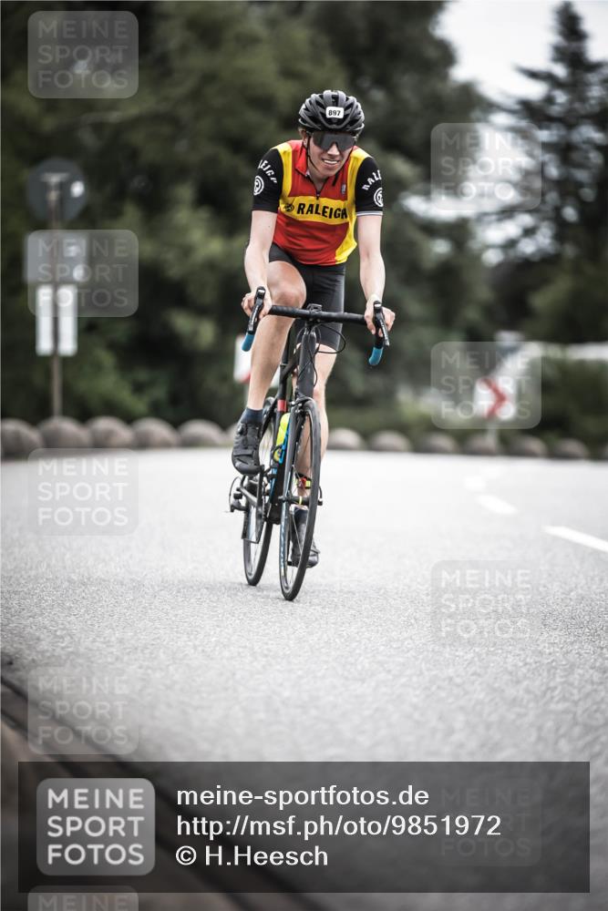 21.06.2026 - 29. Vierlanden-Triathlon H.Heesch http://msf.ph/oto/9851972 21.06.2026 12:05:28 Radfahren 637, 662, 776, 831, 897 meine-sportfotos.de