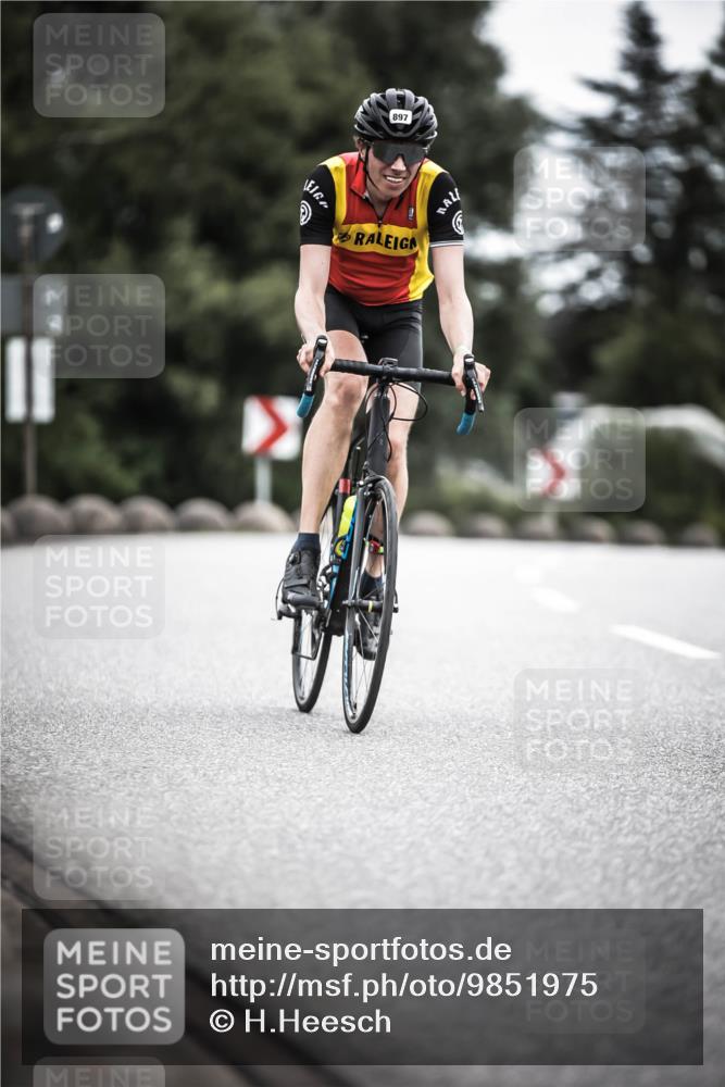 21.06.2026 - 29. Vierlanden-Triathlon H.Heesch http://msf.ph/oto/9851975 21.06.2026 12:05:28 Radfahren 637, 662, 776, 831, 897 meine-sportfotos.de