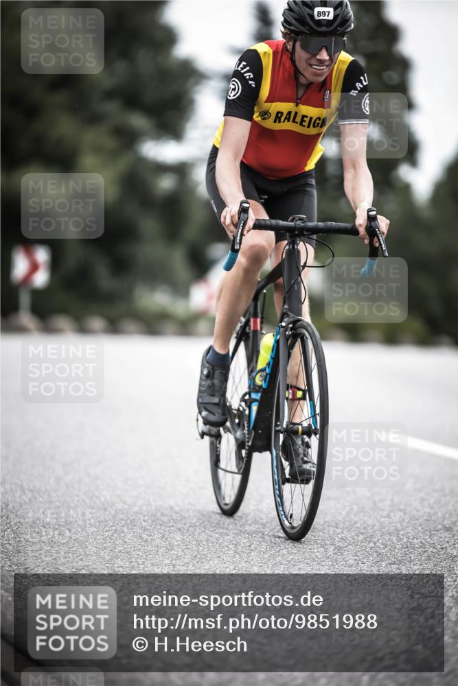 21.06.2026 - 29. Vierlanden-Triathlon H.Heesch http://msf.ph/oto/9851988 21.06.2026 12:05:29 Radfahren 637, 662, 831, 897, 944 meine-sportfotos.de