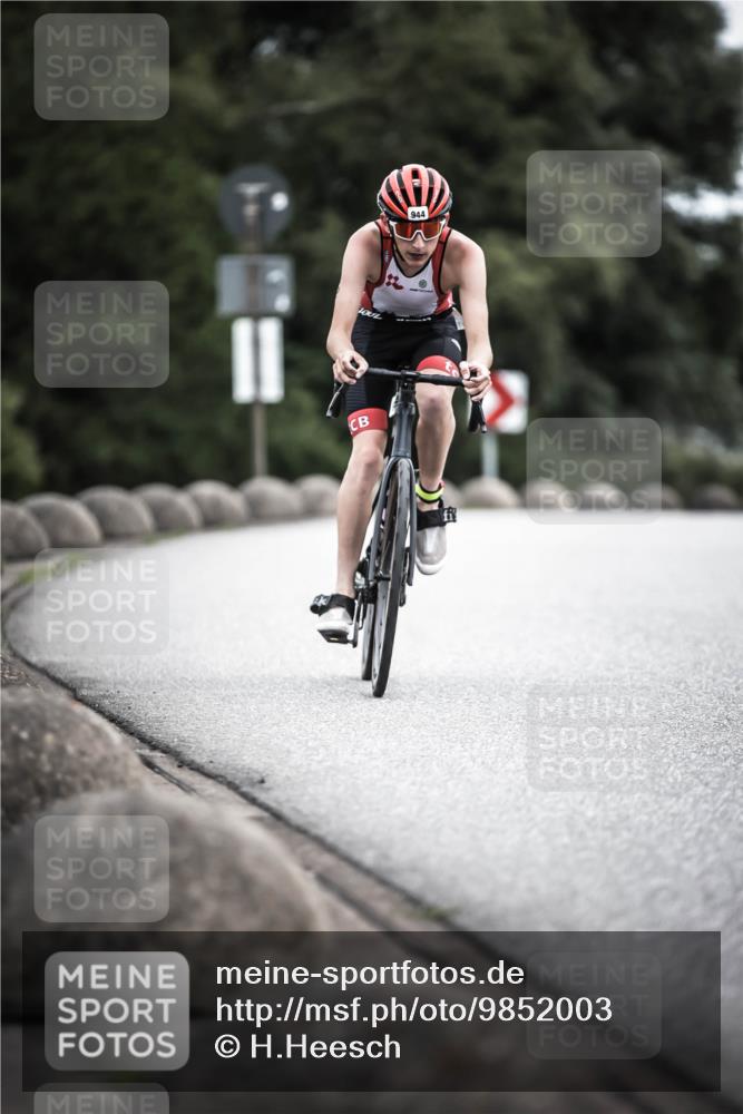 21.06.2026 - 29. Vierlanden-Triathlon H.Heesch http://msf.ph/oto/9852003 21.06.2026 12:05:36 Radfahren 662, 767, 842, 849, 874, 944 meine-sportfotos.de
