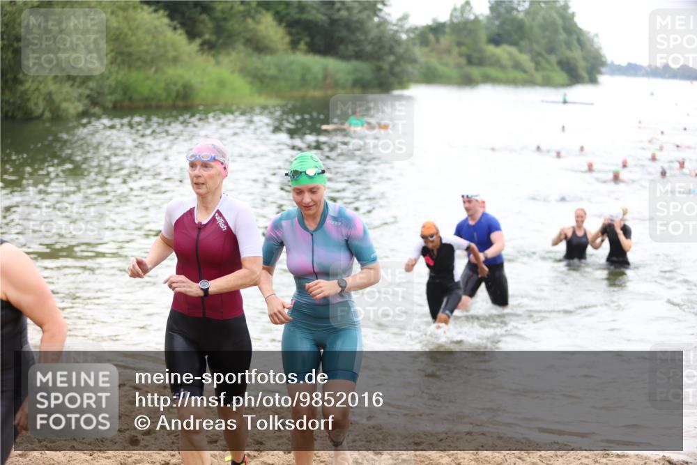 21.06.2026 - 29. Vierlanden-Triathlon Andreas Tolksdorf http://msf.ph/oto/9852016 21.06.2026 10:18:53 Schwimmen 355, 492, 497, 524, 551, 556, 561, 570, 595, 601, 615 meine-sportfotos.de