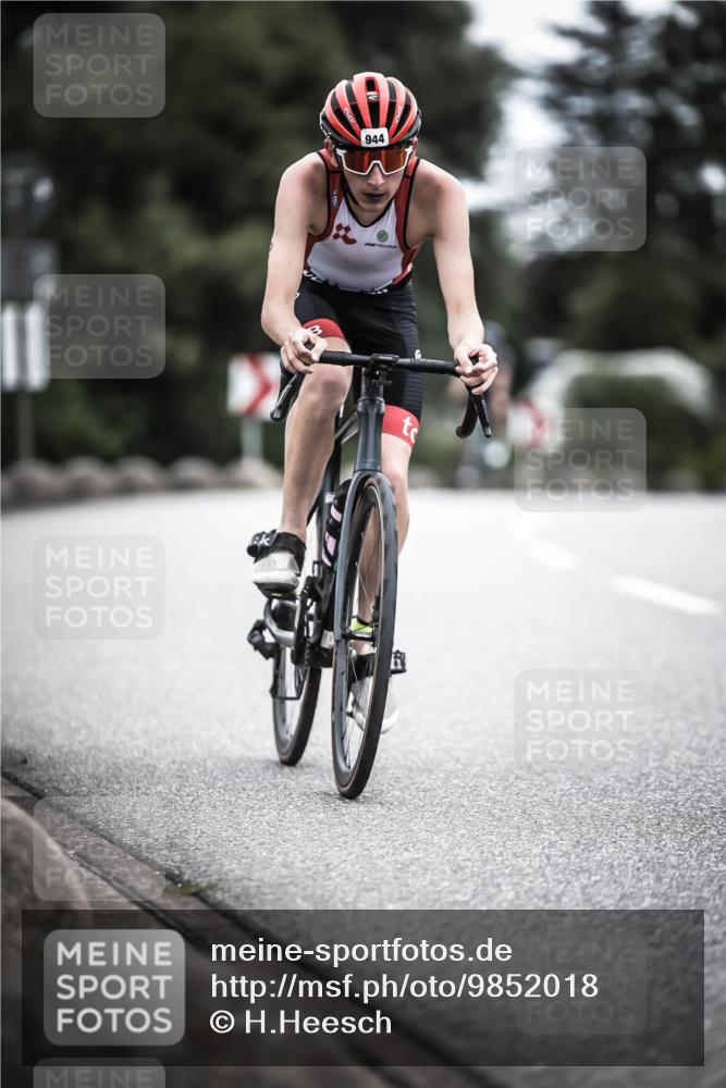 21.06.2026 - 29. Vierlanden-Triathlon H.Heesch http://msf.ph/oto/9852018 21.06.2026 12:05:36 Radfahren 662, 767, 842, 849, 874, 944 meine-sportfotos.de