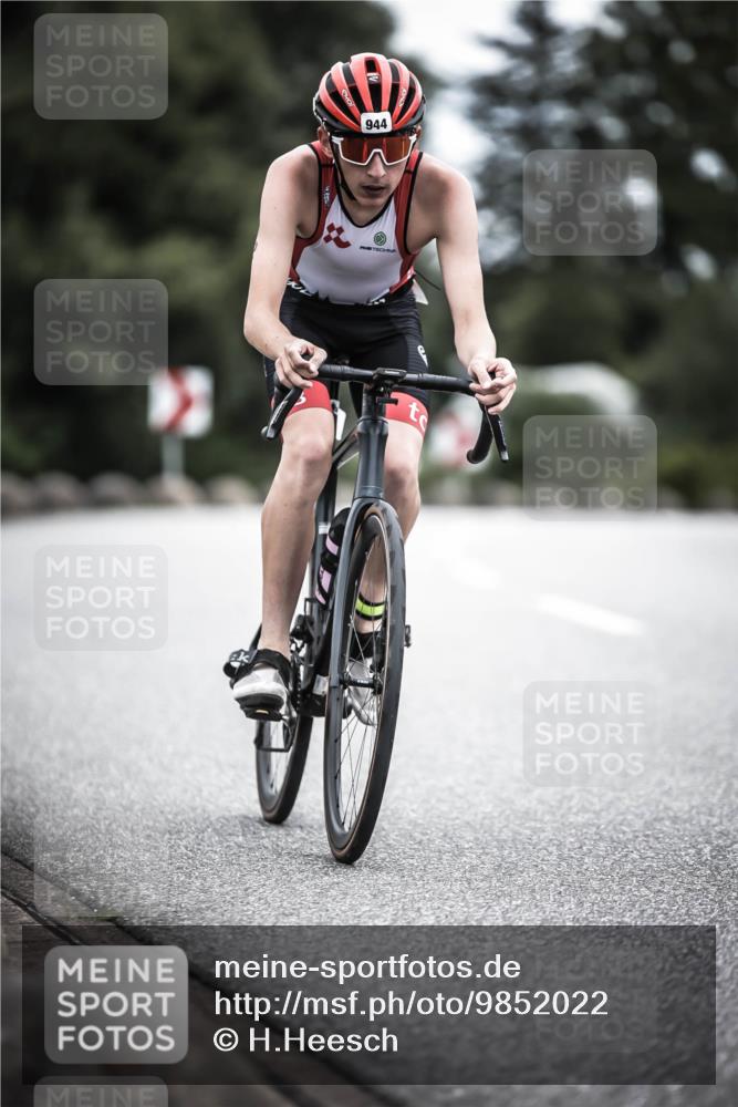 21.06.2026 - 29. Vierlanden-Triathlon H.Heesch http://msf.ph/oto/9852022 21.06.2026 12:05:37 Radfahren 662, 767, 842, 849, 874, 944 meine-sportfotos.de