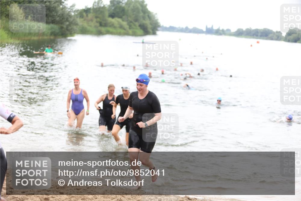 21.06.2026 - 29. Vierlanden-Triathlon Andreas Tolksdorf http://msf.ph/oto/9852041 21.06.2026 10:18:57 Schwimmen 355, 492, 497, 512, 524, 551, 561, 570, 595, 615 meine-sportfotos.de