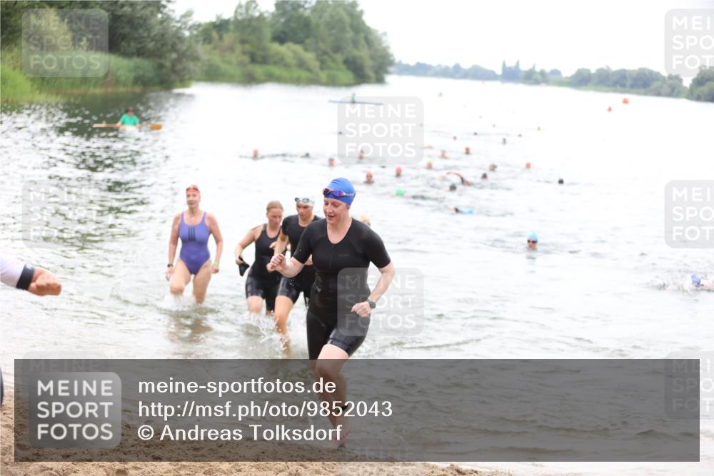 21.06.2026 - 29. Vierlanden-Triathlon Andreas Tolksdorf http://msf.ph/oto/9852043 21.06.2026 10:18:58 Schwimmen 355, 492, 497, 512, 524, 551, 561, 570, 595, 615 meine-sportfotos.de