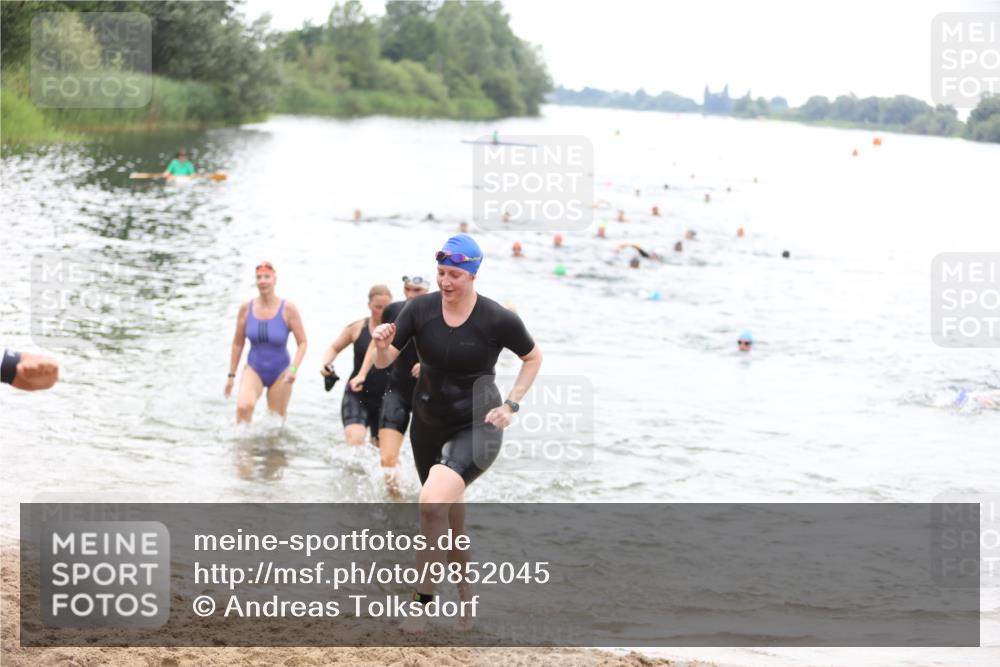 21.06.2026 - 29. Vierlanden-Triathlon Andreas Tolksdorf http://msf.ph/oto/9852045 21.06.2026 10:18:58 Schwimmen 355, 492, 497, 512, 524, 551, 561, 570, 595, 615 meine-sportfotos.de