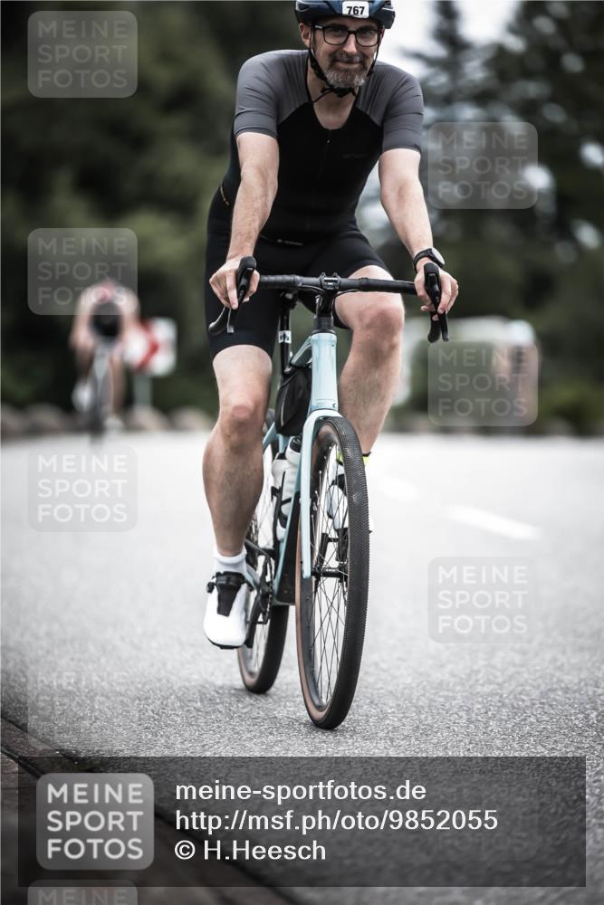 21.06.2026 - 29. Vierlanden-Triathlon H.Heesch http://msf.ph/oto/9852055 21.06.2026 12:05:43 Radfahren 721, 767, 842, 849, 874, 879, 918 meine-sportfotos.de