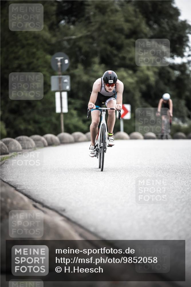 21.06.2026 - 29. Vierlanden-Triathlon H.Heesch http://msf.ph/oto/9852058 21.06.2026 12:05:45 Radfahren 721, 767, 842, 879, 918 meine-sportfotos.de