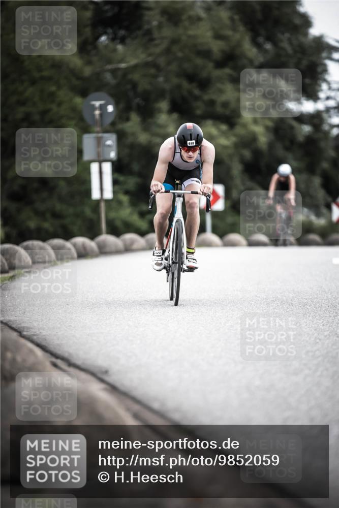 21.06.2026 - 29. Vierlanden-Triathlon H.Heesch http://msf.ph/oto/9852059 21.06.2026 12:05:45 Radfahren 721, 767, 842, 879, 918 meine-sportfotos.de