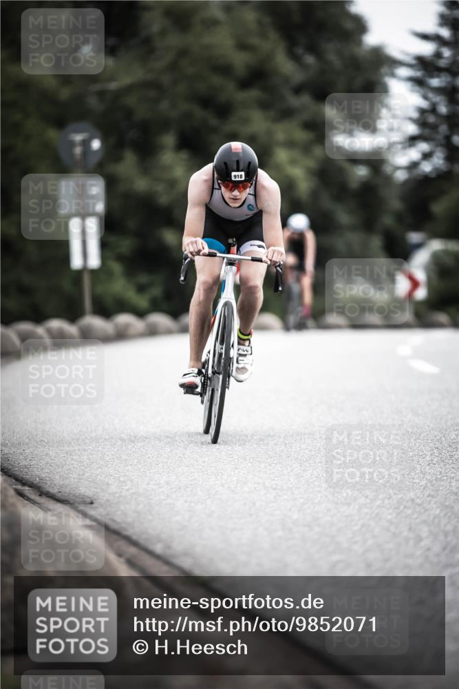 21.06.2026 - 29. Vierlanden-Triathlon H.Heesch http://msf.ph/oto/9852071 21.06.2026 12:05:45 Radfahren 721, 767, 842, 879, 918 meine-sportfotos.de