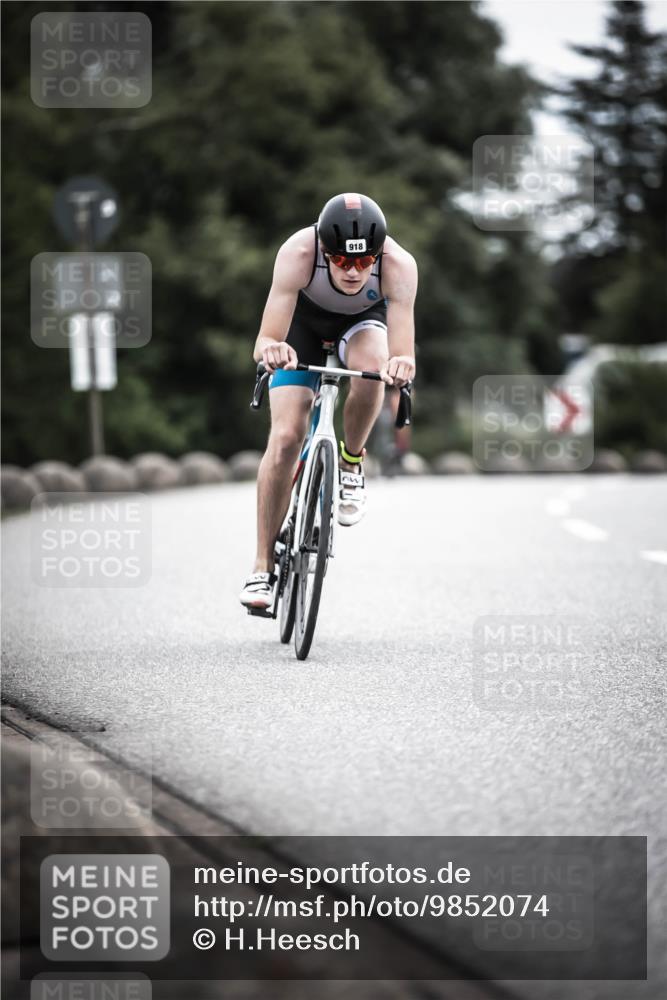 21.06.2026 - 29. Vierlanden-Triathlon H.Heesch http://msf.ph/oto/9852074 21.06.2026 12:05:45 Radfahren 721, 767, 842, 879, 918 meine-sportfotos.de